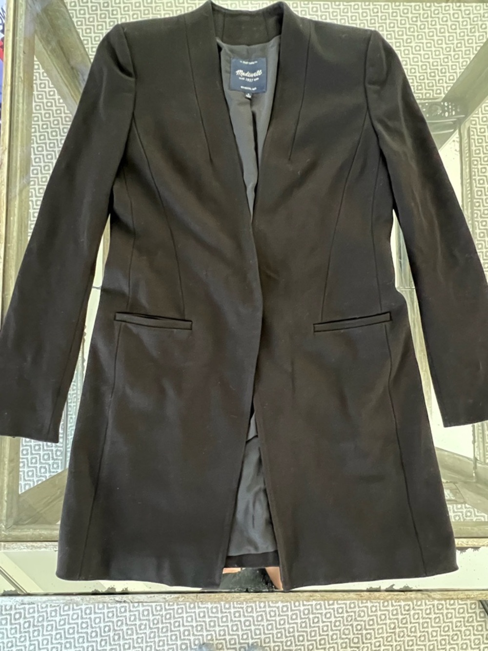 Madewell Black Collarless Longline Tailored Blazer. Size 8.